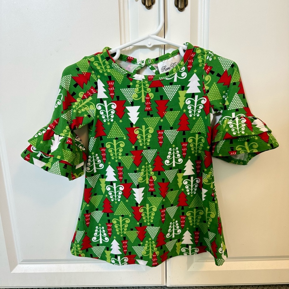 Rare Editions - Adorable Holiday Top with Ruffle Sleeves - Brand new!